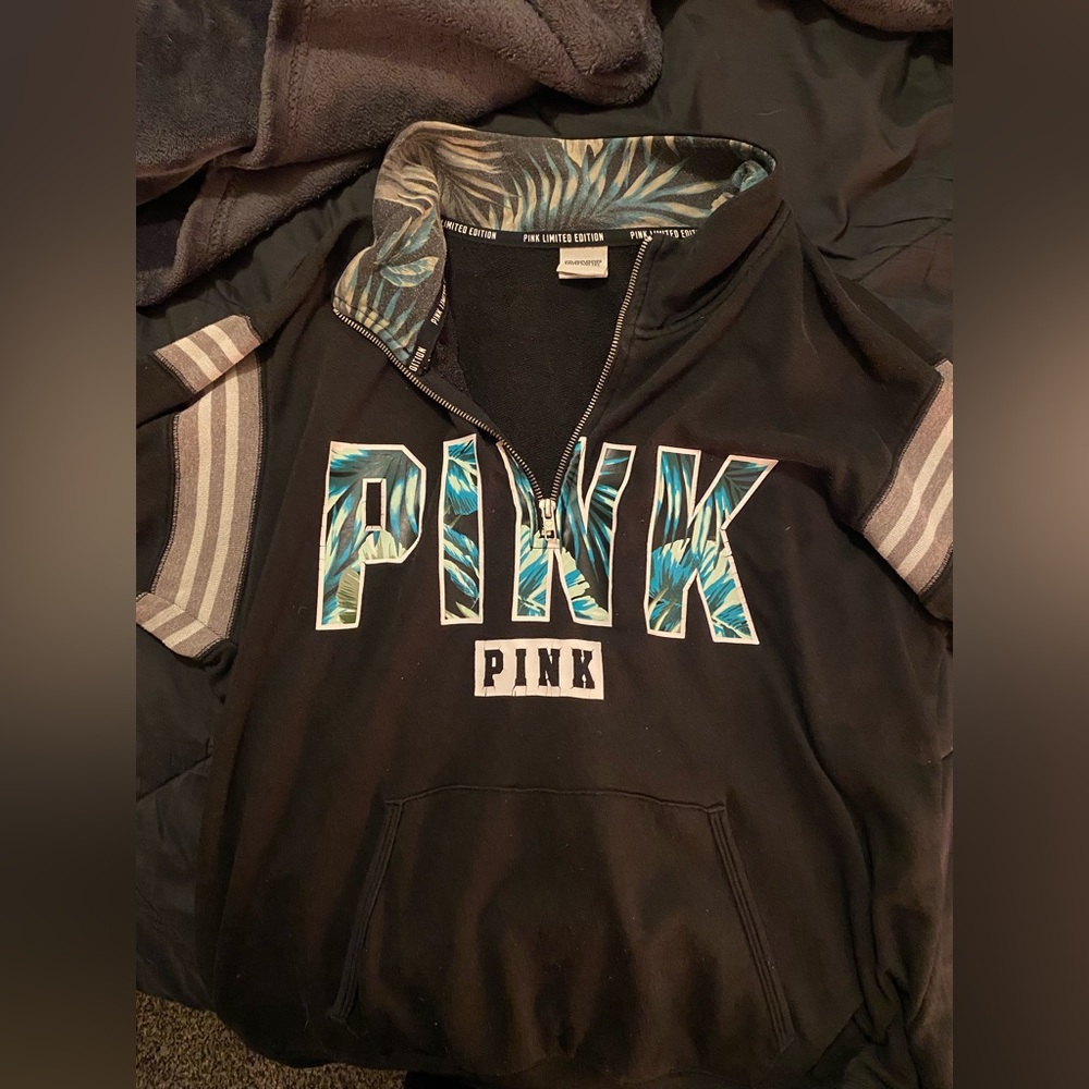 VS Pink crew neck